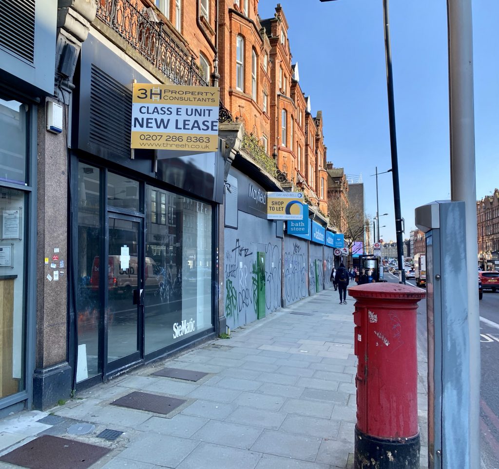 Closed shops near Finchley Road Tube Station
