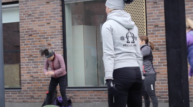 Screenshot of people exercising outdoors in Denmark